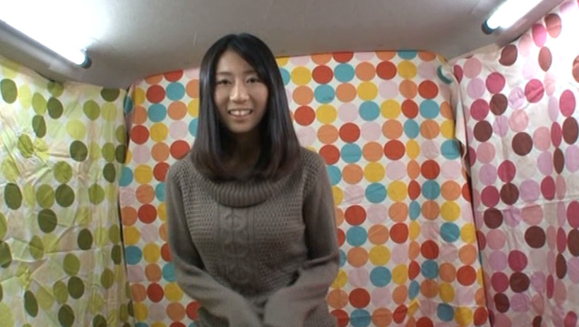 「自慢の美脚を見せて下さい」と声をかけてセクハラファッションチェック!一般女性のエッチなお値段検証4時間 画像6