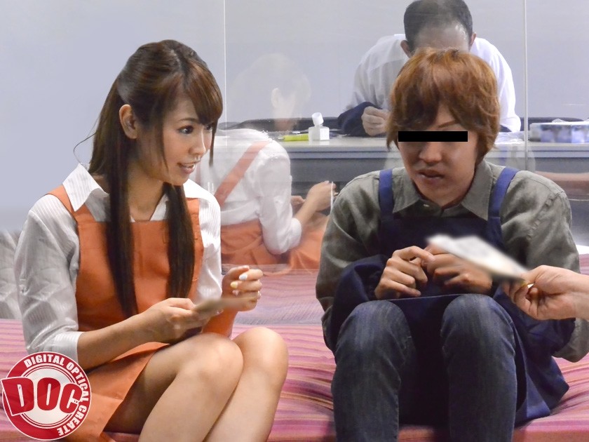 一般素人モニタリング人間心理交差観察AV the BEST かわいいお姉さんがマジックミラーの向こうでエッチなゲームにチャレンジ!!? 8人8時間!! 画像1