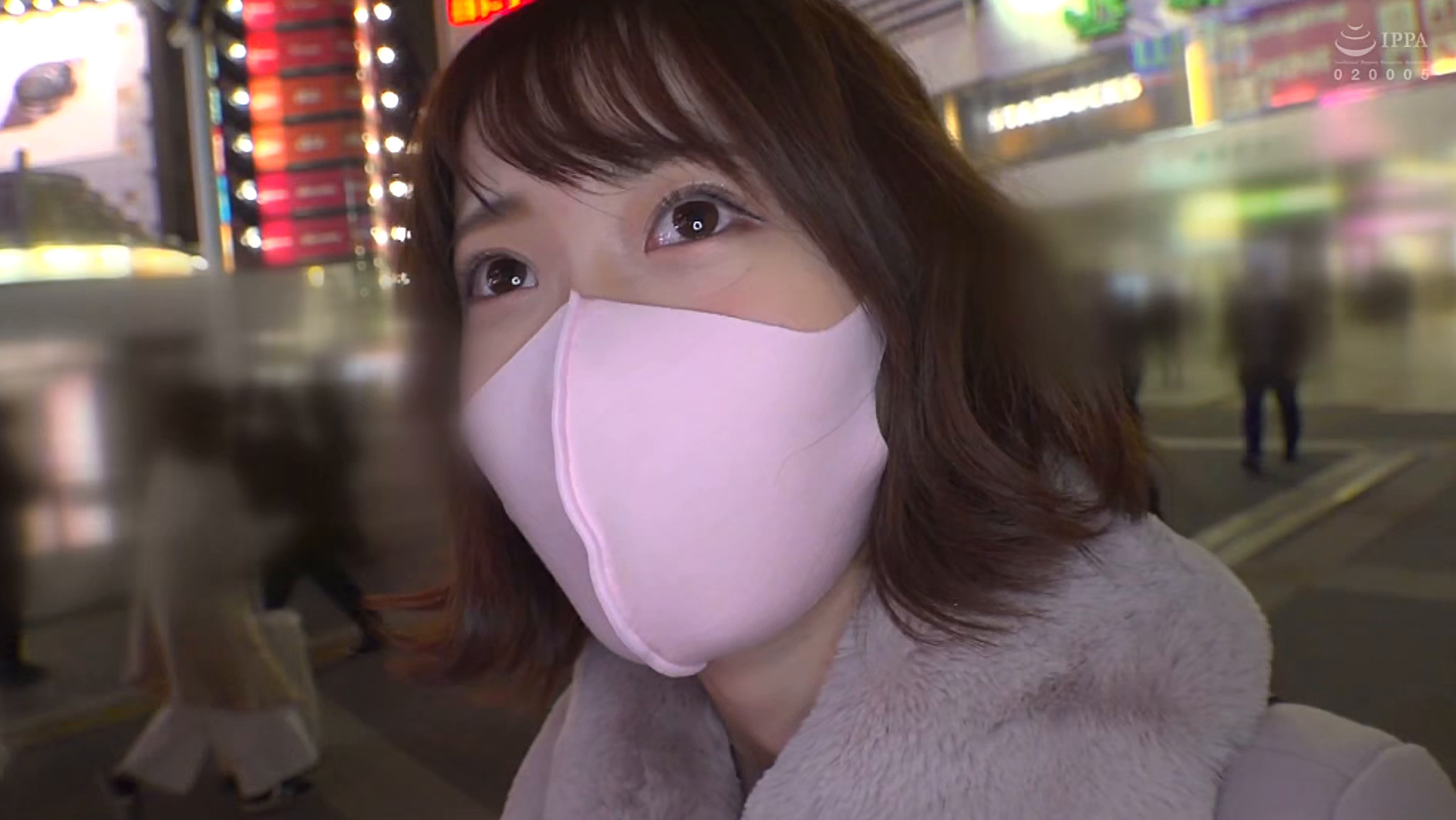 マスク外してもらってもいいですか?!街行くマスク美人をガチナンパ!マスクと一緒に変態素人さんの性欲リミッターも外してしまい大乱れ! 画像1