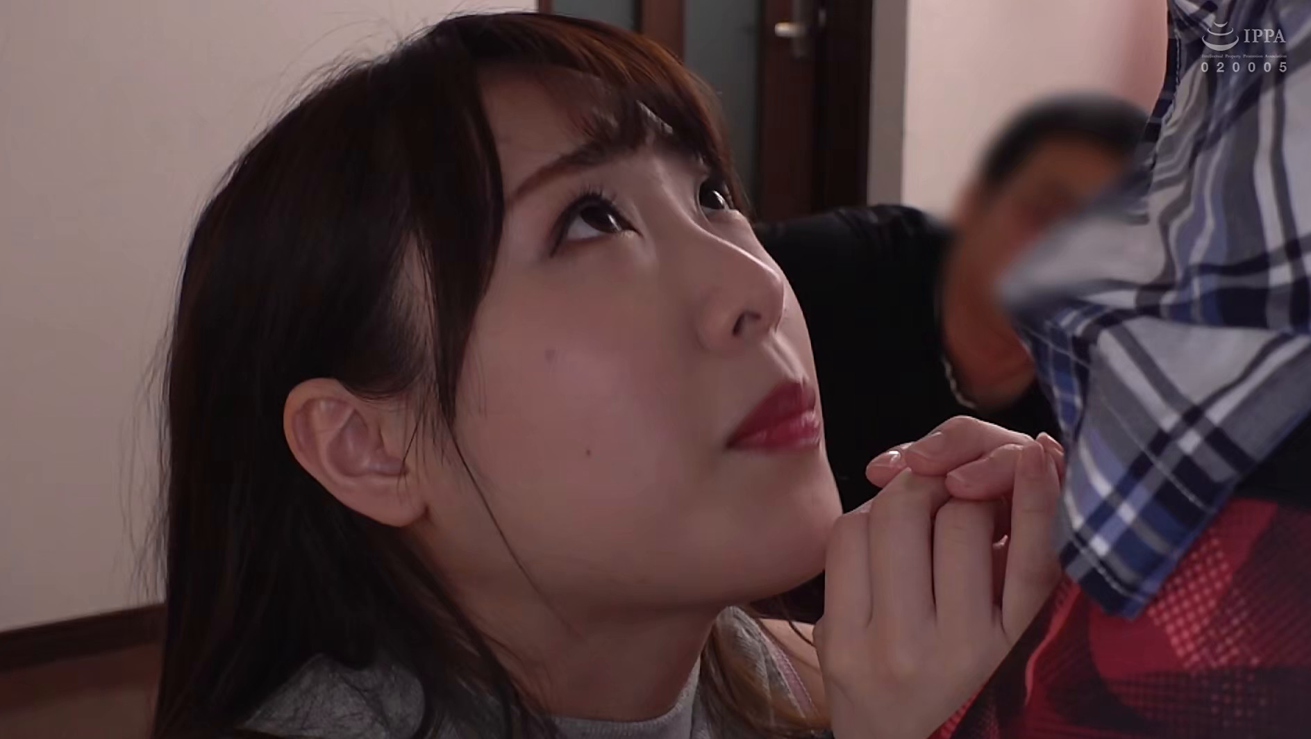 「お願い!今日だけ彼氏のフリして!」 執拗に復縁を迫る元彼に頭を抱える女友達のために新しい彼氏役を引き受けたはいいが、疑い深い元彼の追及はエスカレート!! 目の前でキスをさせられ、おっぱいを揉まされ・・・挙句にセックスをさせられる羽目に!? 画像13