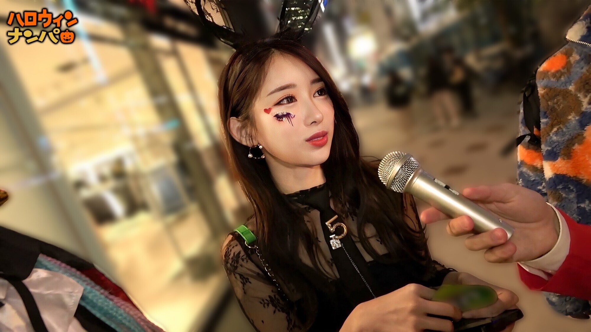 【ハロウィン2025 プリ尻パリピギャル】光るヒップで渋谷を制圧!蛍のように舞うスレンダー美女降臨!!止まらないテンションでデカチン食べ比べダブルフェラ!肉感むっちりプリケツ揺らして大暴走!爆笑と絶叫が止まらない!パイパン美マンに激しくピストン!ハメまくりイキまくりの乱痴気SEX!中出し&顔射でHappy Halloween♪【ハロウィンナンパ】【なつみ】 2枚目