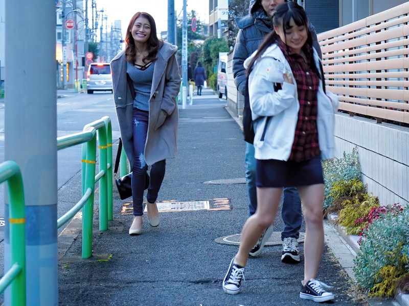 彼女が3日間家族旅行で家を空けるというので、彼女の友達と3日間ハメまくった記録(仮) 11枚目