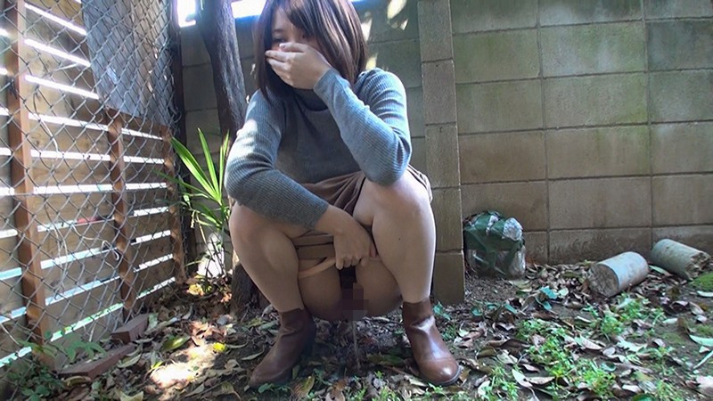 どこでもおしっこ!素人娘の大放尿40人 スロー再生でじっくり鑑賞できるマニア向け映像3 画像17