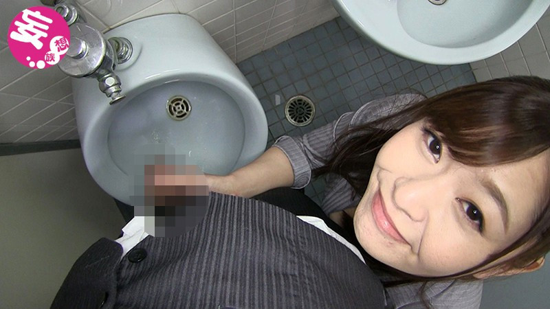 肉感!OL倶楽部3~レンタルOL百合香(Gカップ)・アナタ専用巨乳OL付き会員制セクハラオフィス~ 葵百合香 画像3