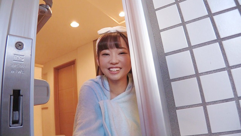 「この見た目でヤリマンビッチってドン引きですか？」清楚系ド貧乳スレンダーお嬢様まなチャン AVデビュー 画像1