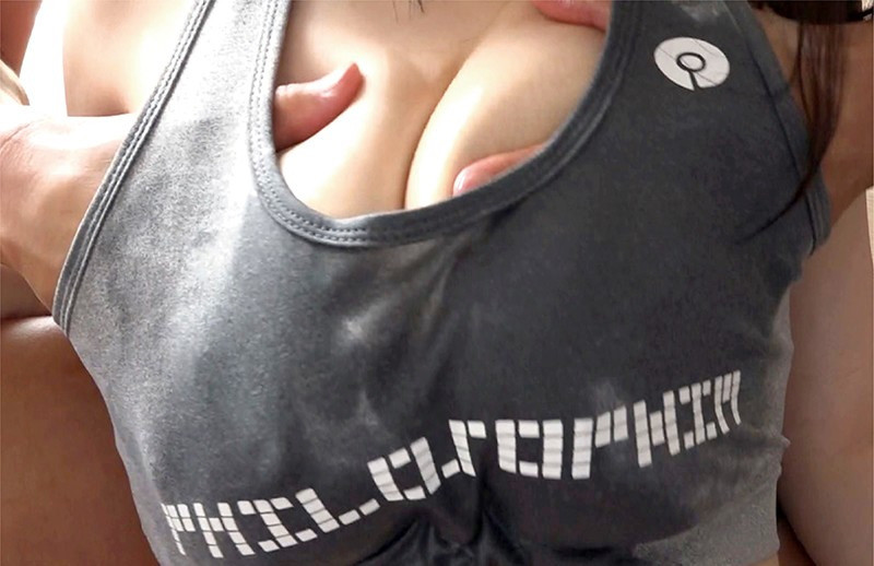 ジョギング爆乳娘 リク(I-cup) 乳首浮き出るノーブラボインをユッサユサ揺らして無意識に挑発してくる脇甘い系女子 画像4