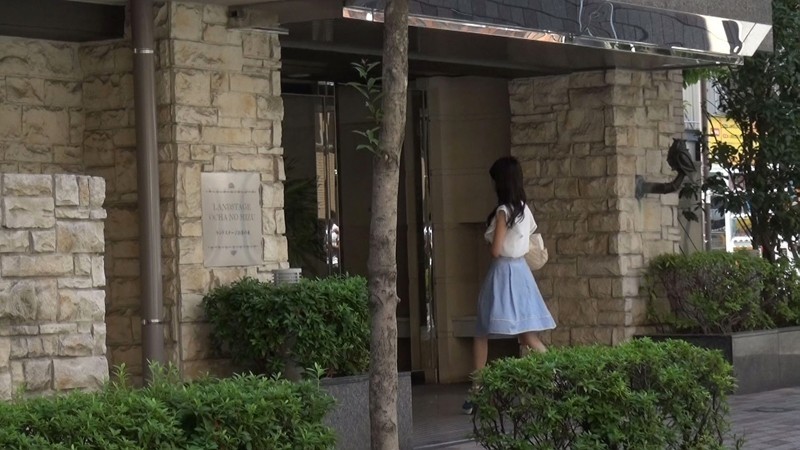 長瀬麻美が素人のフリして初めての風俗店面接!! 画像2