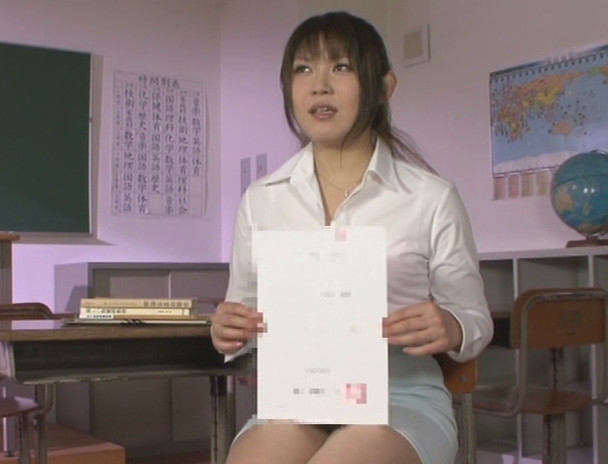 本物現役体育教師 最初で最後のAV出演!? 松岡麻美(仮名)先生 画像1