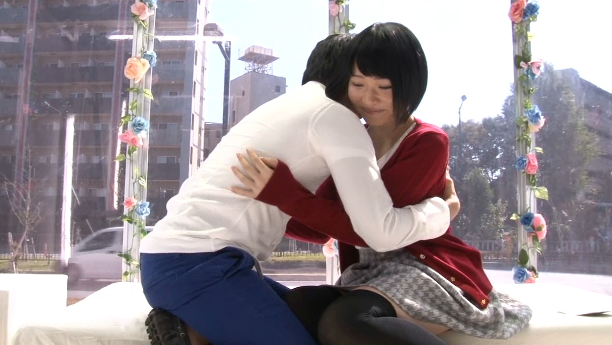 顔出し!女子大生限定 マジックミラー号 徹底検証!男女の友情は成立する!? 友達関係のリアル素人大学生が日本一エロ~い車MM号の中で二人っきり4 in池袋 画像2