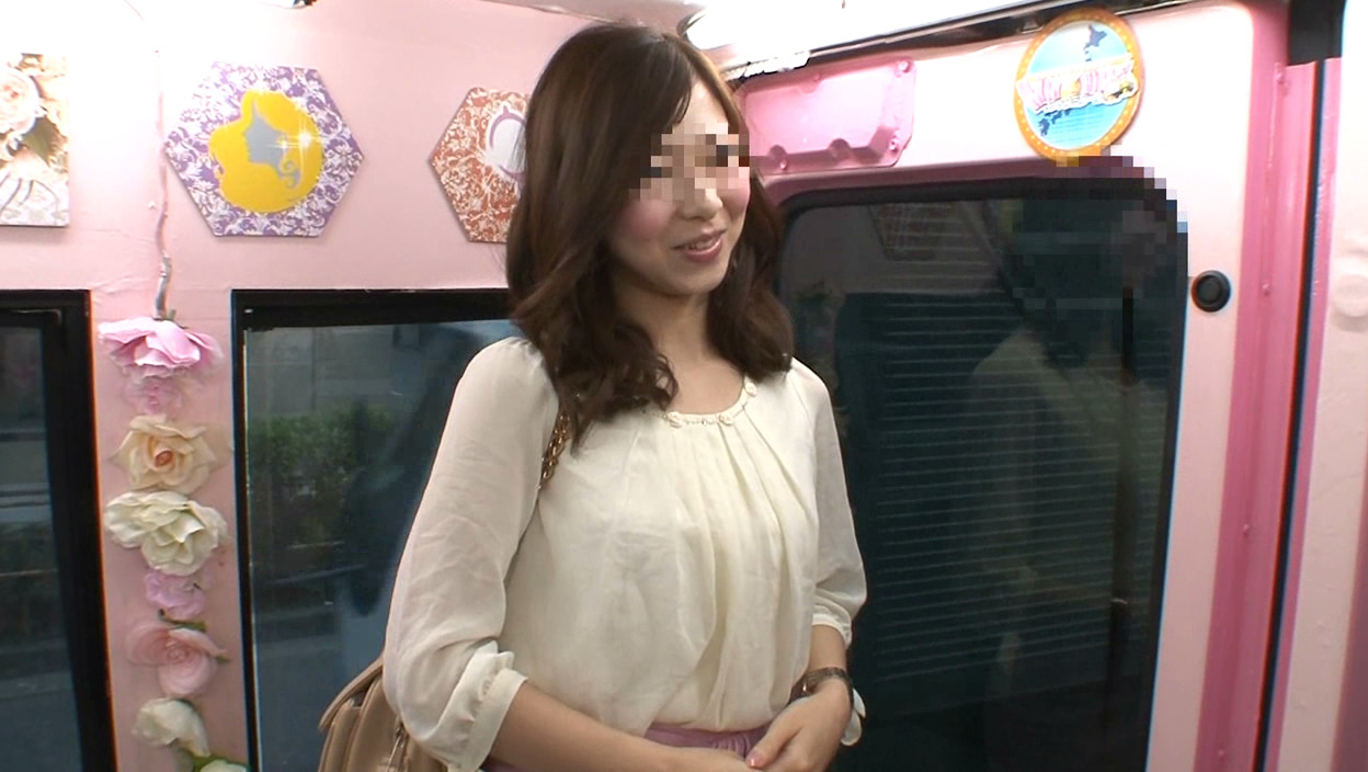 マジックミラー便 全員35歳over!美容室帰りのセレブ人妻編 早く旦那に見て欲しい!最も綺麗で美しい瞬間にMM便で初浮気SEX! in銀座&代官山 画像11