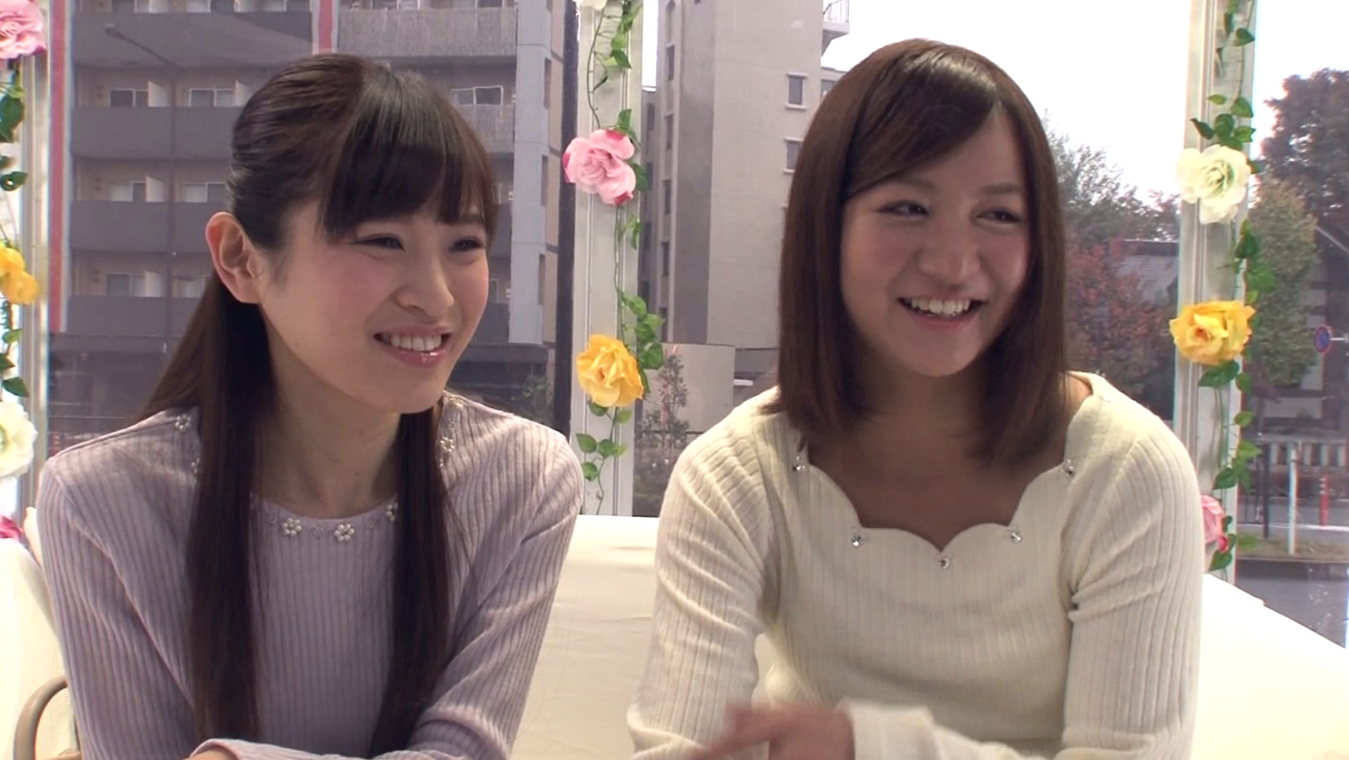 顔出し!女子大生限定マジックミラー号 16人8本番!8時間の超拡大版! 親友の目の前でどこまでHな姿を見せられるのか!?~仲良しリア友の前で限界羞恥 恥ずかしすぎるシチュエーションにオマ◯コの火照りが抑えられない!~4 in池袋 画像11