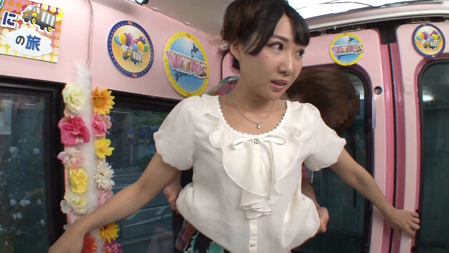 完全撮り下ろし乳もみナンパ!おっぱいパワーで日本を元気にしよう!!恥じらう赤面素人娘102人の色・形・大きさの違う生おっぱいを揉んで!触って!鷲掴み!街行く女の子たちに交渉→即揉み! vol.03 「今ここで!?さっき出会ったばかりなのに恥ずかしい・・・(照)」5時間スペシャル!! in新宿・渋谷・原宿・銀座・青山 画像7
