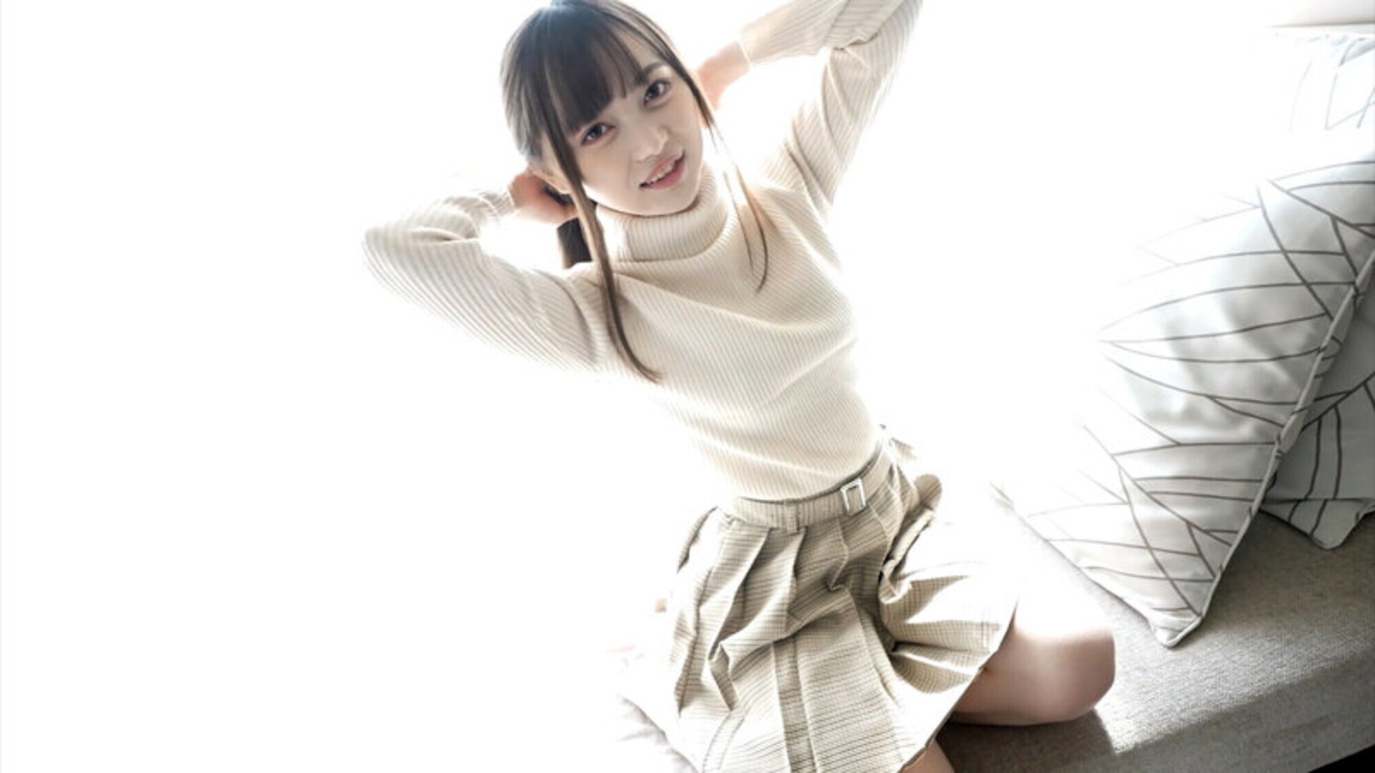 完全ドキュメント!初心者だけどエッチは大好き!吐息で喘ぐAV女優 緑家れん 画像2