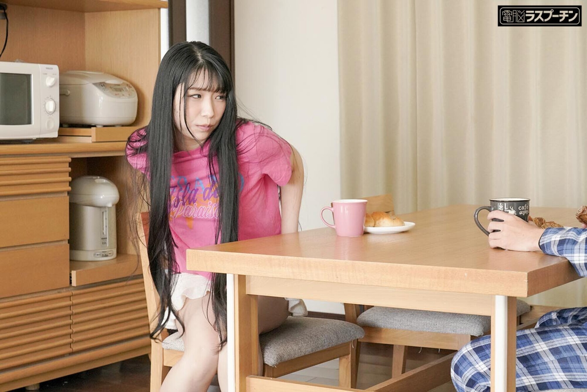 変態の弟に妙な液体をアナル点滴され肛門の感度を数十倍に魔改造されたデカ尻姉 みひな 画像7