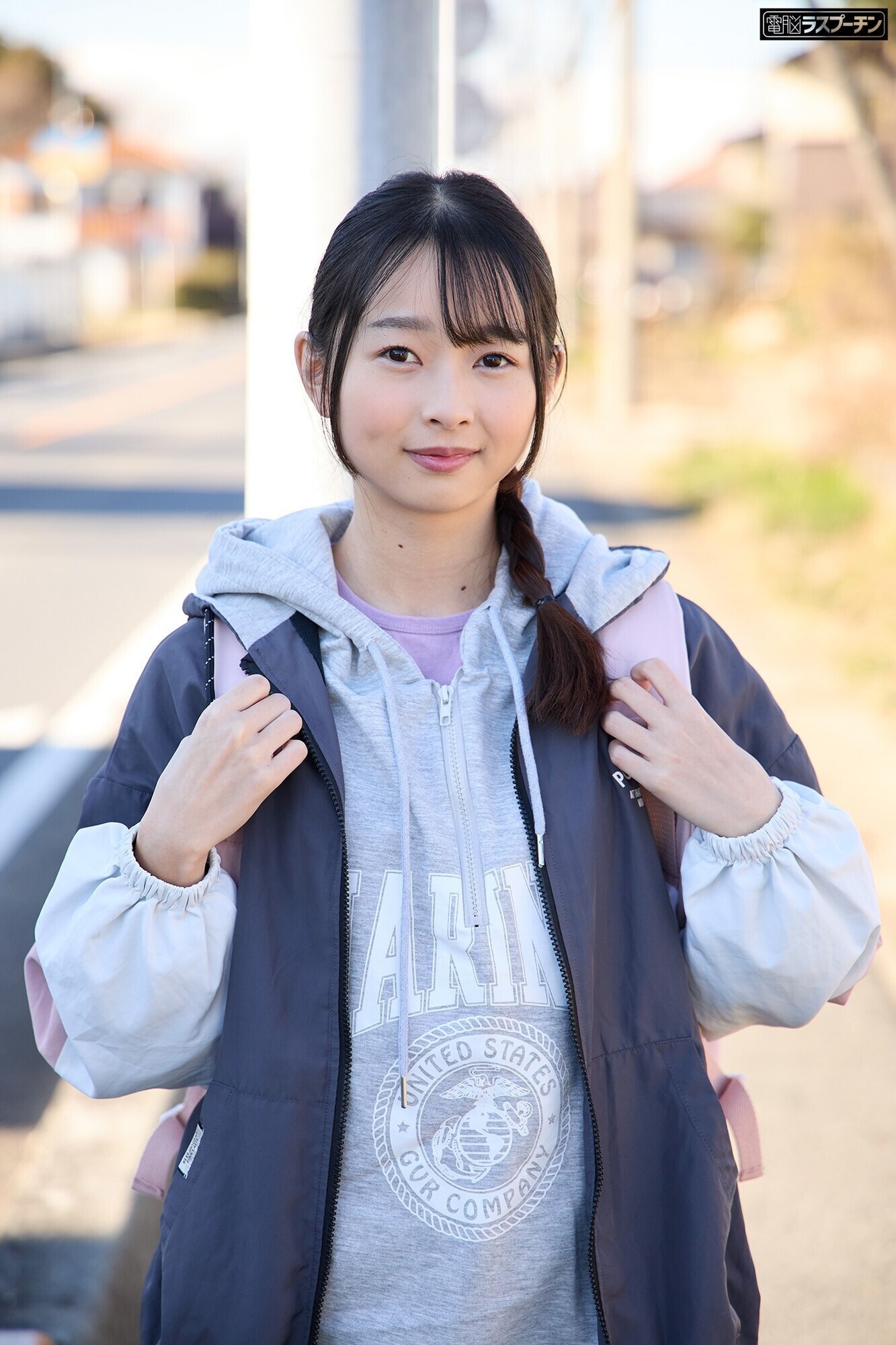 優しくて可愛い保母さん限定!マジックミラー号乳首カラオケ 乳首いじられながら1曲歌いきったら賞金GET!感じちゃったらHな罰ゲーム! 画像2