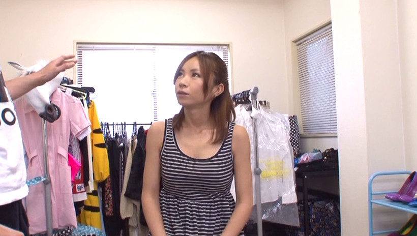 こんな女に挟射したい 谷間マ●コにそのまま中出し 松すみれ 画像11