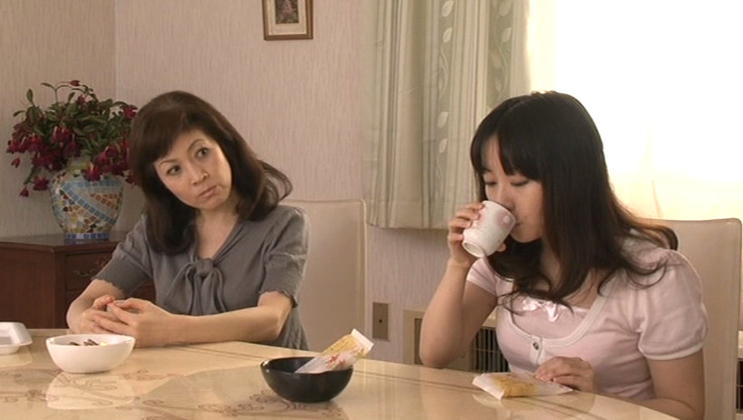 近親相姦 母の嫉妬 篠崎理乃 画像2