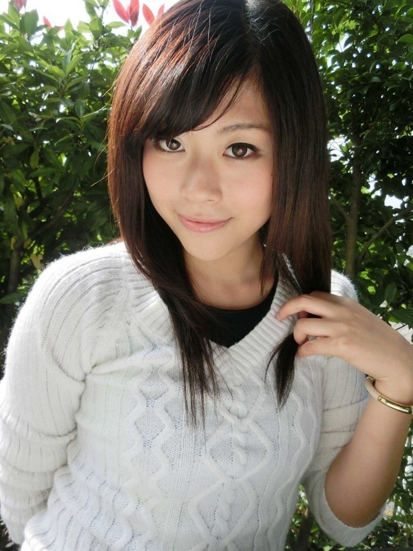 妊娠OK水着ダンサー中出しバイト 奈央 画像1