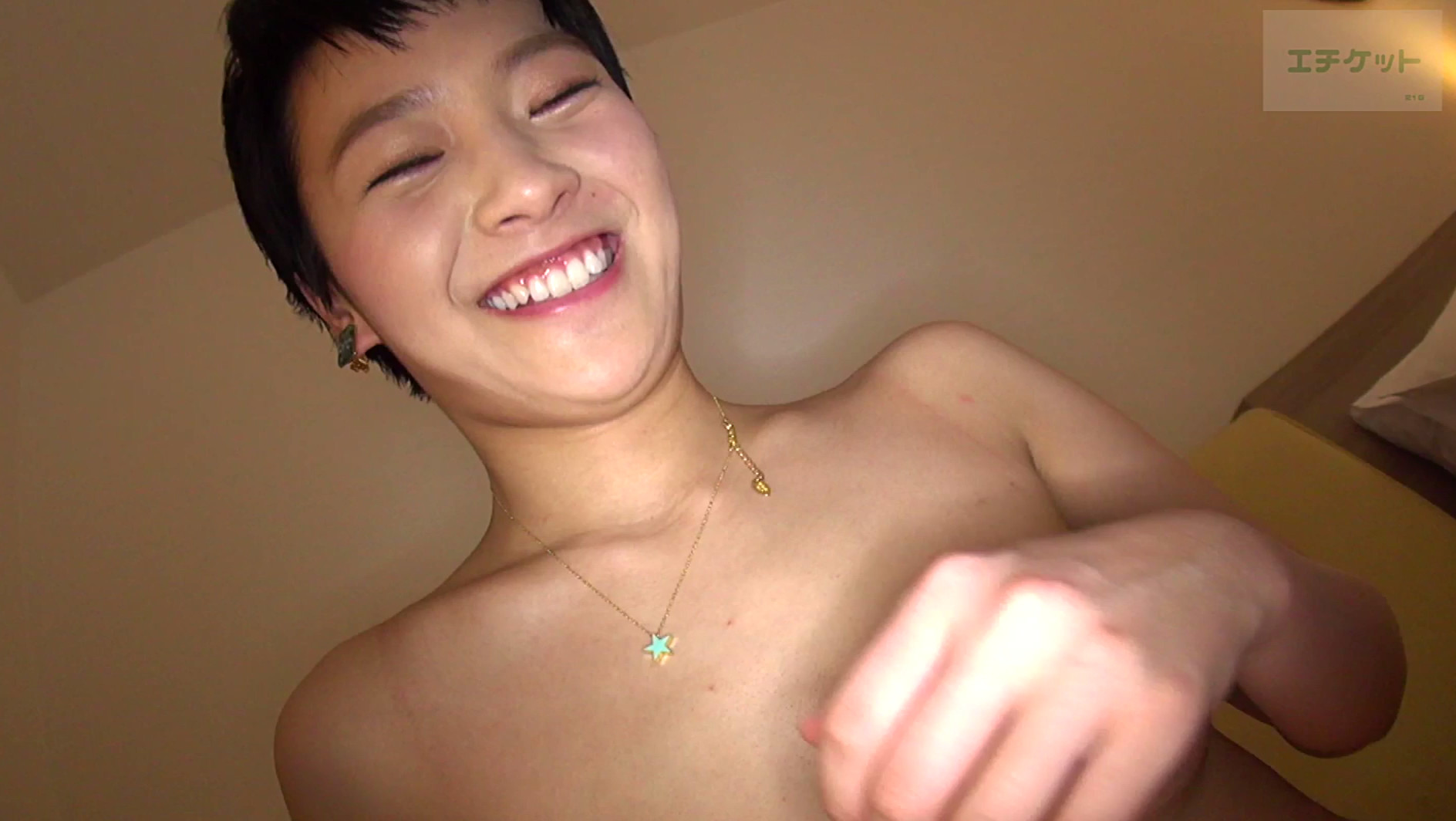 ショートカットの似合うあやさんフリーター(20歳) 画像19