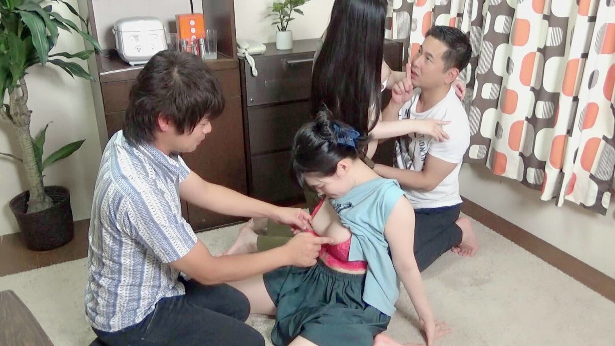 【絶倫妻!!】むっちり巨乳のエロ乳首!NTRスワッピング夫婦交換の実態。 画像1