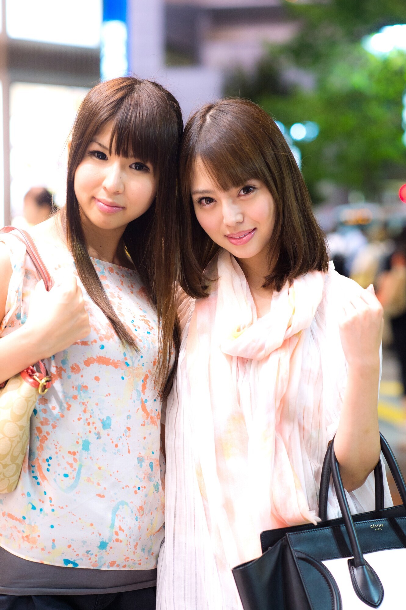 姉妹ナンパ 騙されやすい純朴姉妹をナンパ即ハメ! ! あい23歳&かほ20歳 画像1