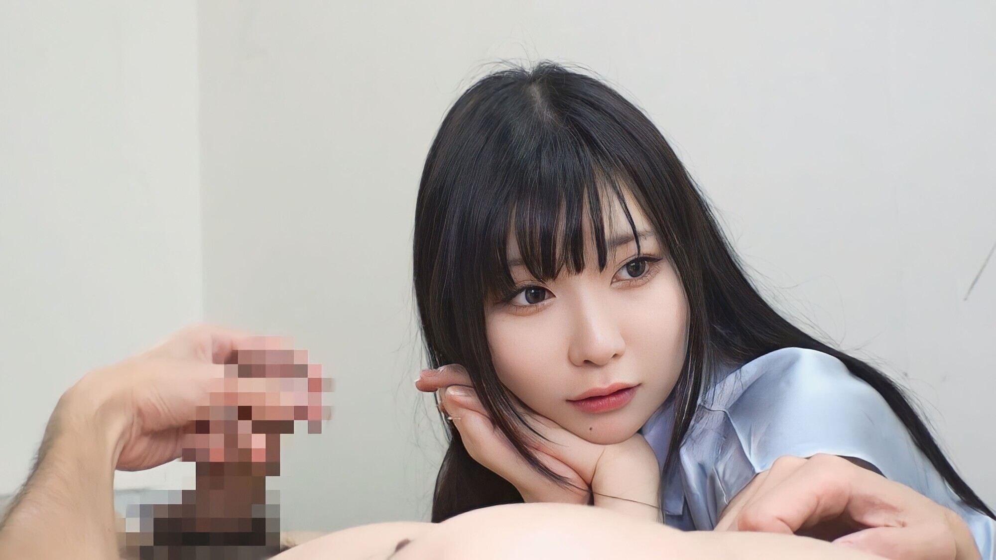 「ボクのおチ〇チン触ってもらえませんか?」素人の女の子に手コキからフェラまでしてもらってスッキリ大量射精! 02 画像3