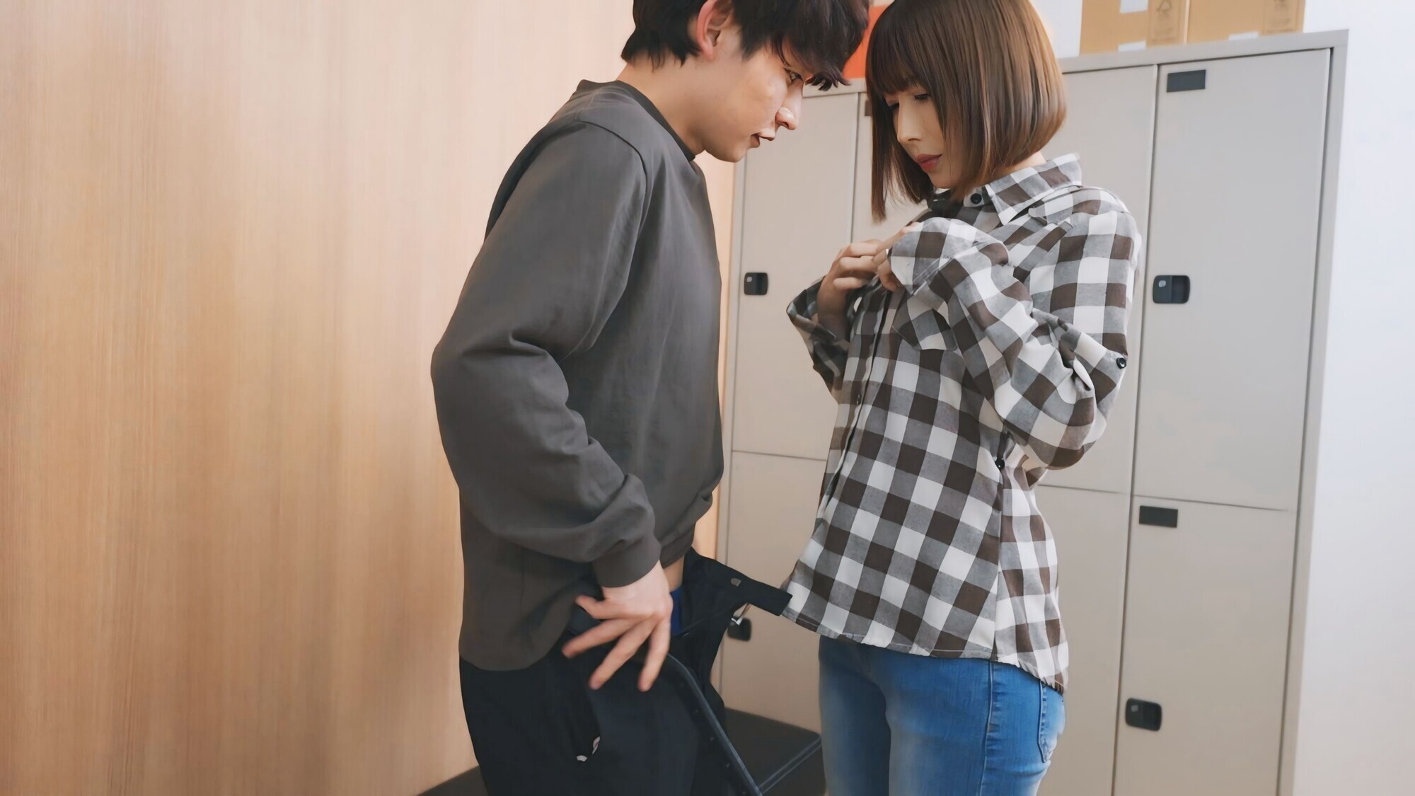 バ先NTR 性格◎スタイル◎顔ももちろん◎なパーフェクト妻の悩み相談にのっていたら連日色んな場所で旦那には見せないトロ顔で浮気SEXをキメまくれた 画像7