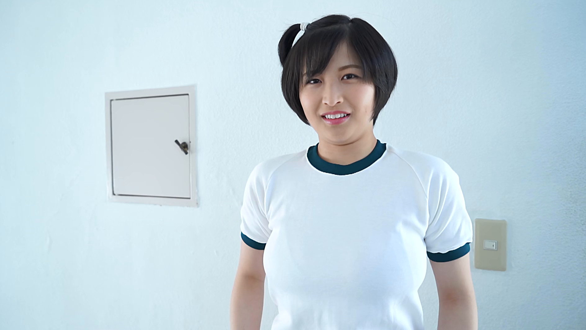 工業高校出身の彼女がけしからんカラダをしていたのでグラビアデビューしてもらいました！ 戸塚こはる ＃5 画像1