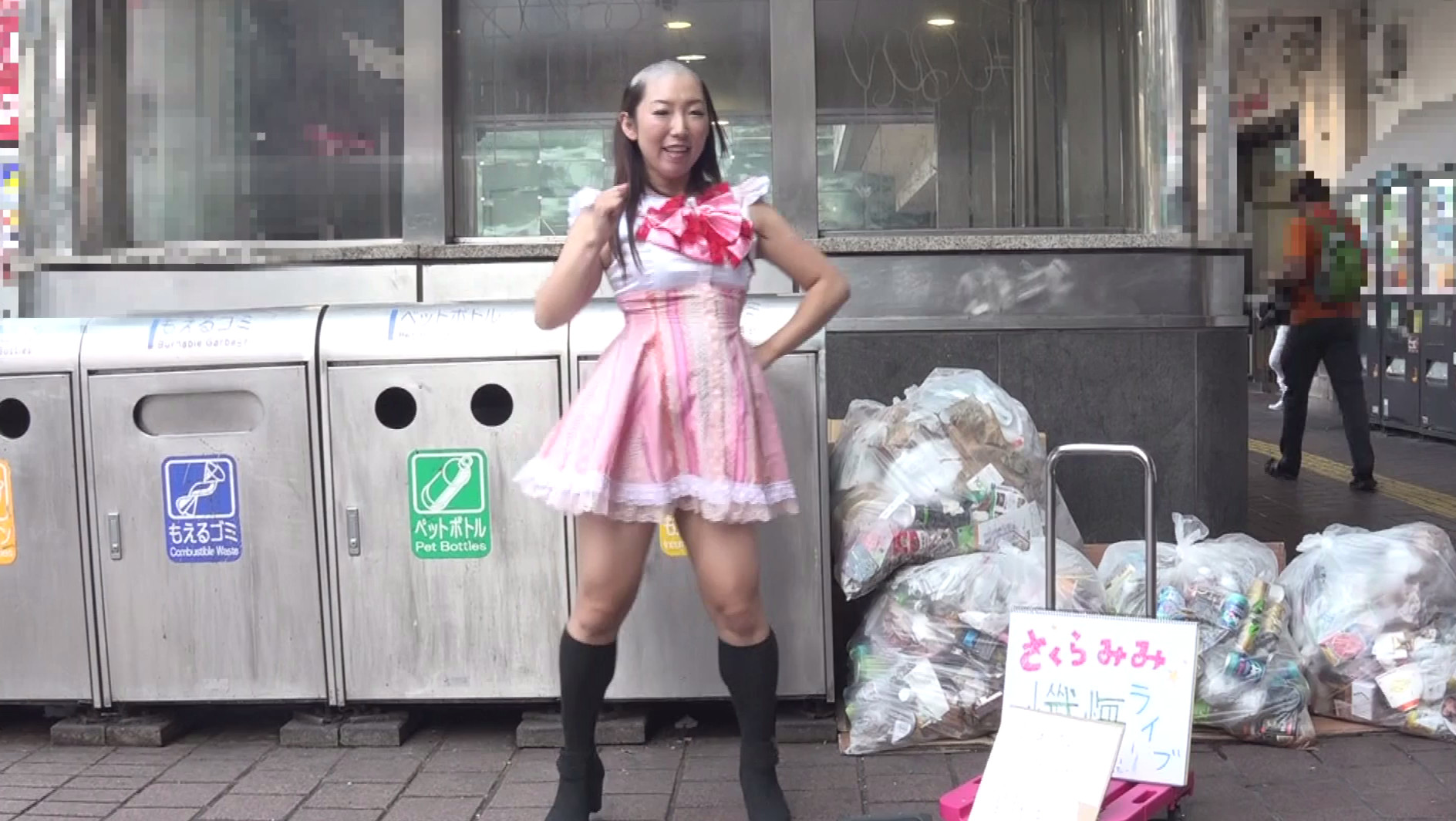 現役地下アイドルさくらみみCD売上ノルマ達成ならず 落ち武者丸刈りスキンヘッド懺悔ライブの刑に処する。 画像13