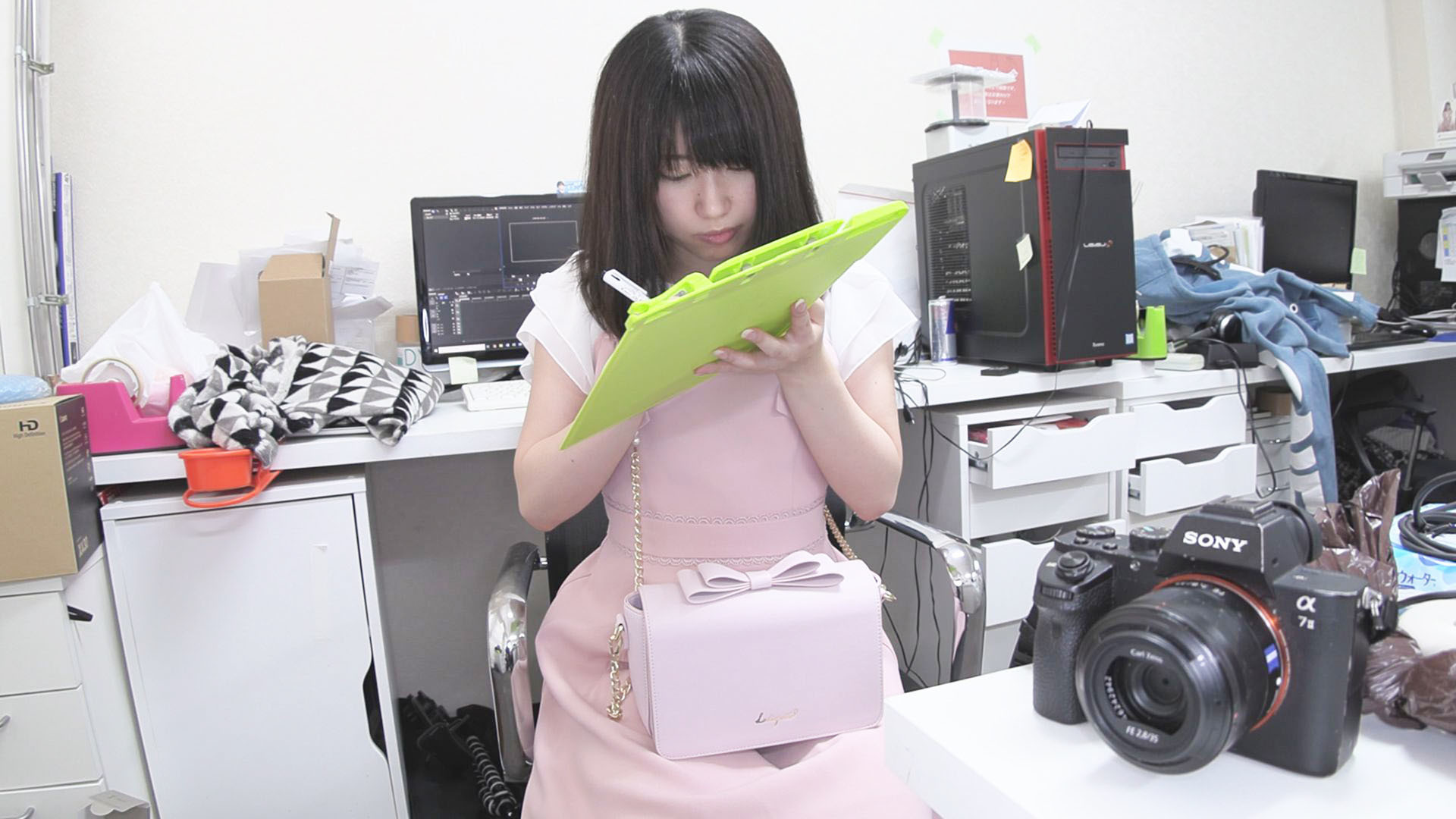 「中出しって何じゃらほい？」さくら（18） 性への関心がノンストップな彼女に頭ポンポン案件