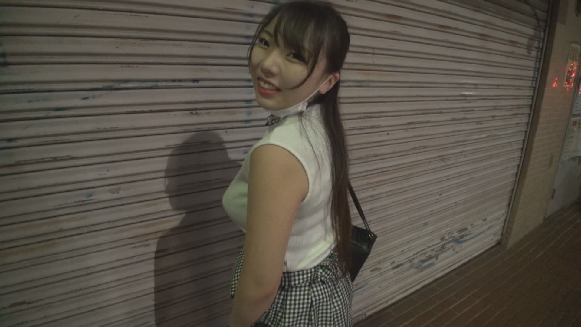 ナンパコ No.04 友達との食事会終了後に物足りず1人で徘徊していたロケットオッパイの大学生をナンパして連続中出し! 画像1