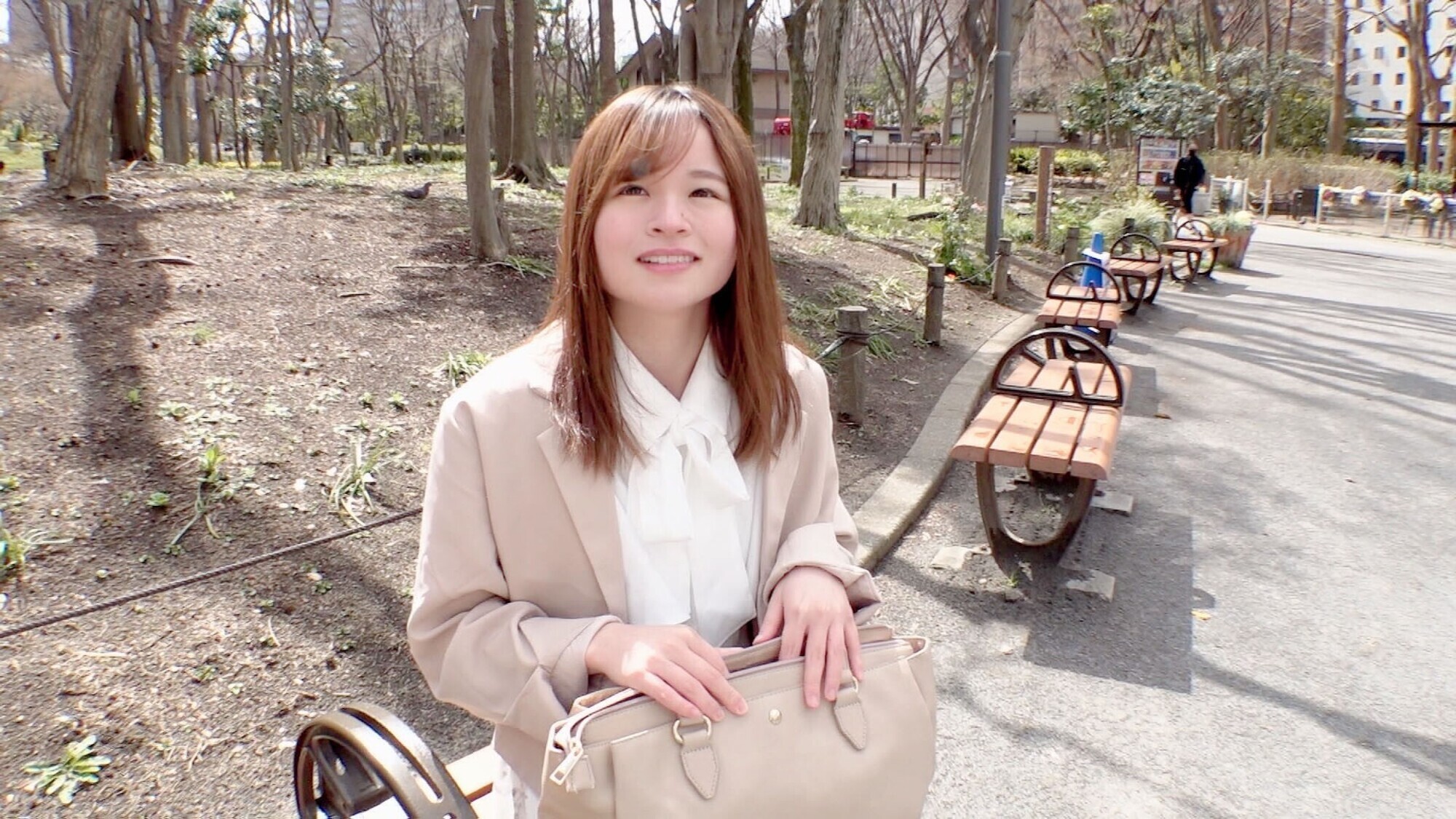 「背も胸も小さい私なんて・・・」照れ隠しの笑顔が可愛い20歳の女子大生 処女喪失 桃井さん(仮名) 画像1
