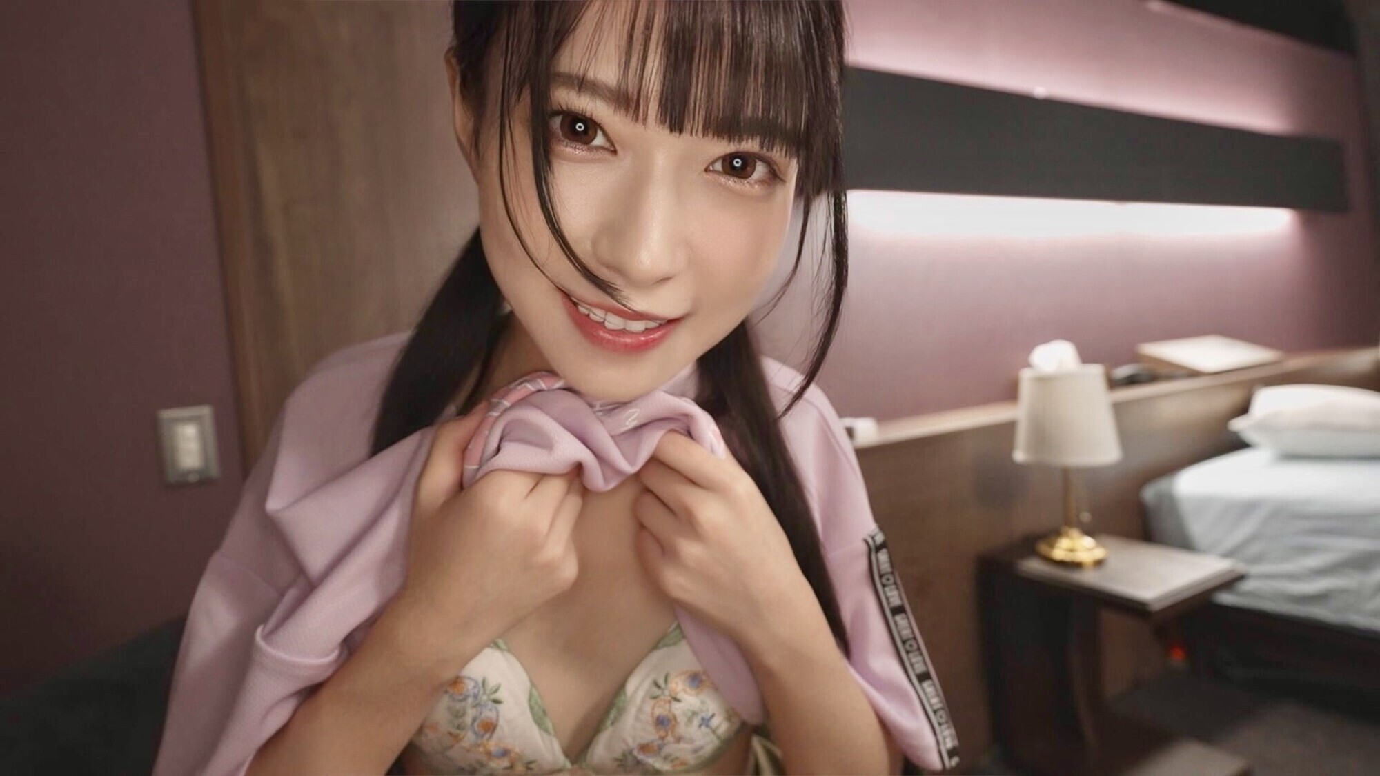 生中THE美少女!正統派美少女が俺のちん●を欲しいって迫ってくるから小さなまん●が壊れるくらいガン突きしてどぴゅっと中出し 画像3