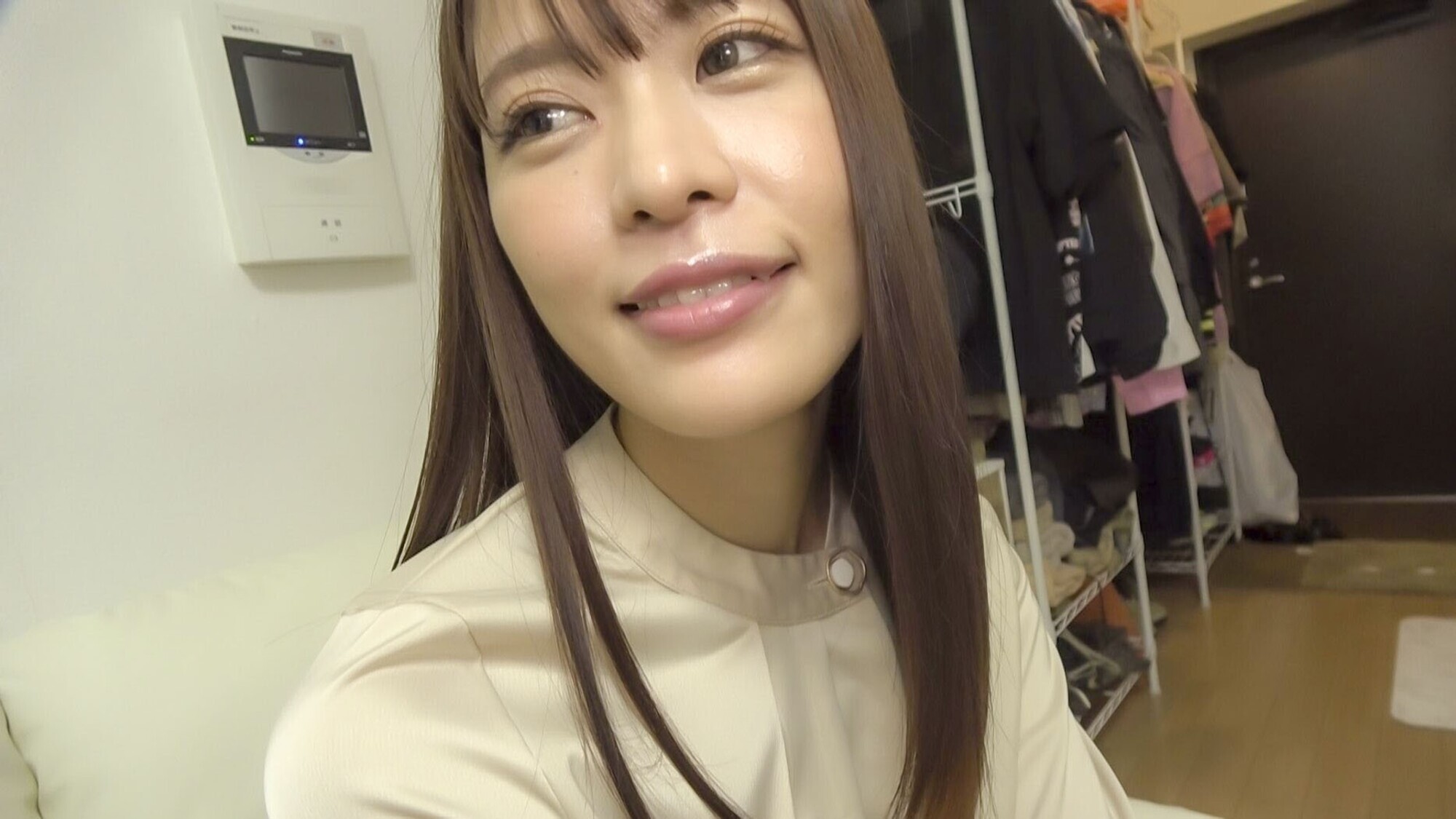 契約すると中出しさせてくれる美脚保険外交員 せりな(24) 画像2