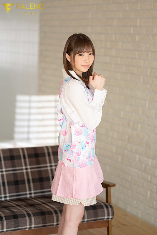 新人 休日はコスプレイヤーのハニカミ保育士 AVDEBUT 月乃さくら 画像10