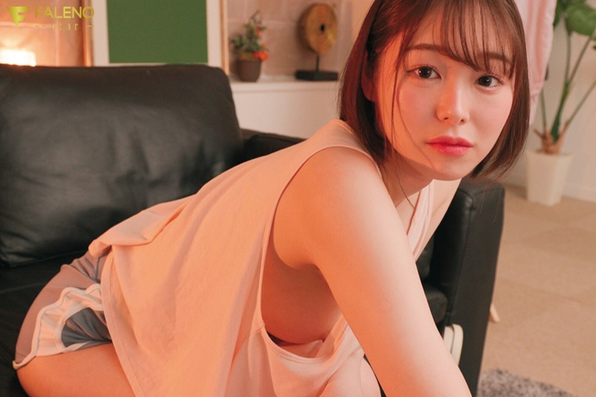 「終電ないなら、ウチ泊まる?」大好きな彼女が家にいるのに男女の友情を超える無防備な丸見え乳首・・・勃起が収まらず一晩中ヤリ続け、寝て起きてもう一度ハメ倒した。 天国るる 画像2
