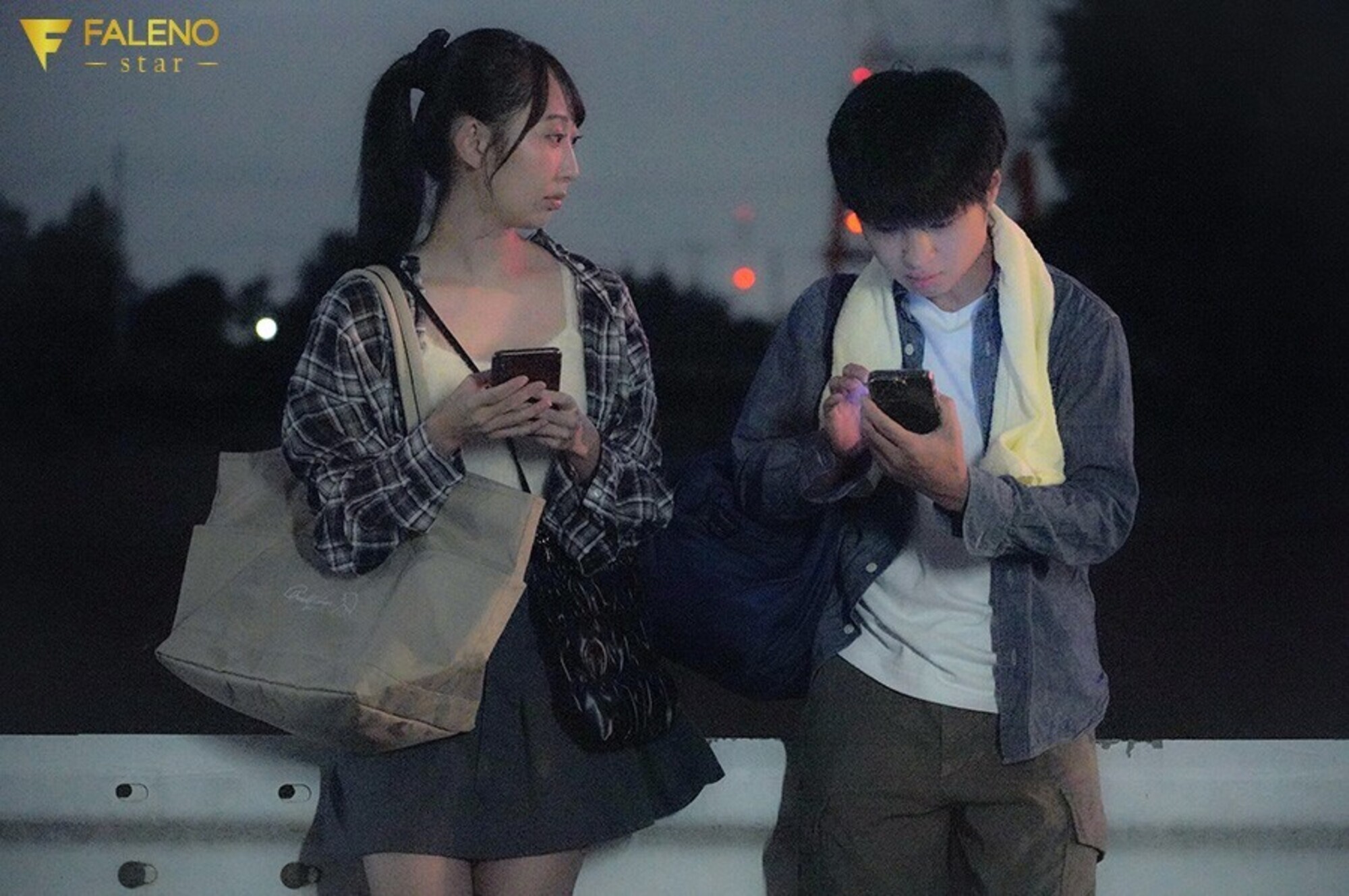 ライブ帰り相部屋筆おろしSEX 見た目通り童貞のバイト先の先輩とSEXの練習したら朝までに10発射精させた 山下紗和 画像1