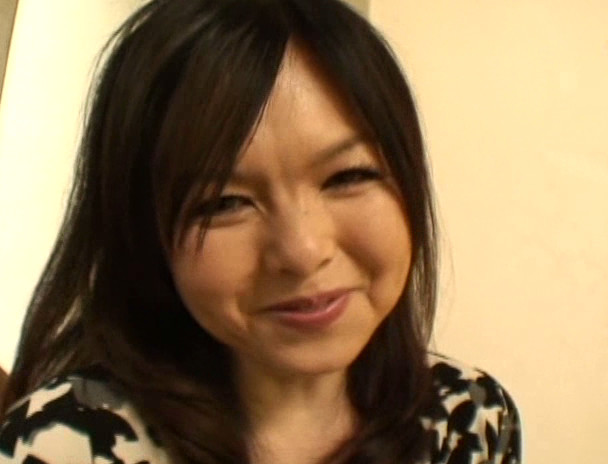 初撮り奥様!吃驚のオシャブリ上手! 杉咲ひばり48歳 画像1