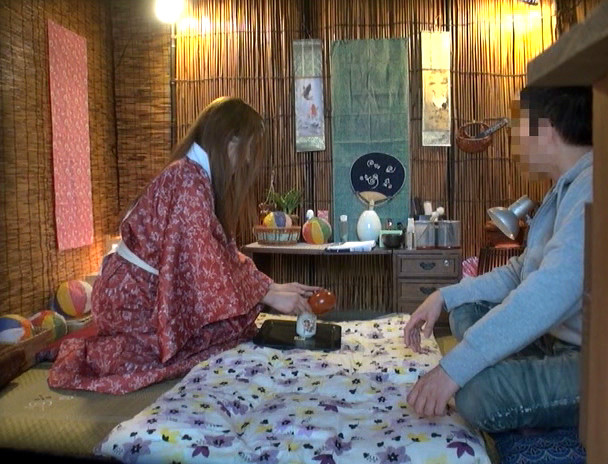 潜入!!人妻専門耳かき店11 画像17