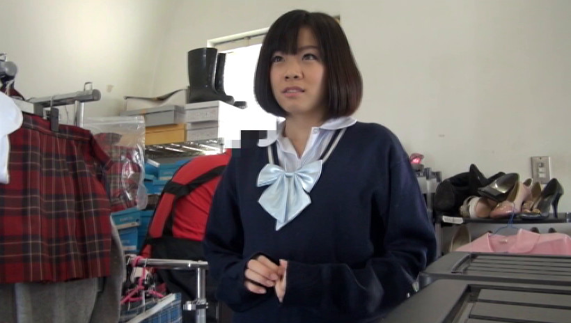 未成年（五三八）西新宿中古制服 買取販売店実録 04 お金に困ってパンツを売りに来た少女4名 イメージ1