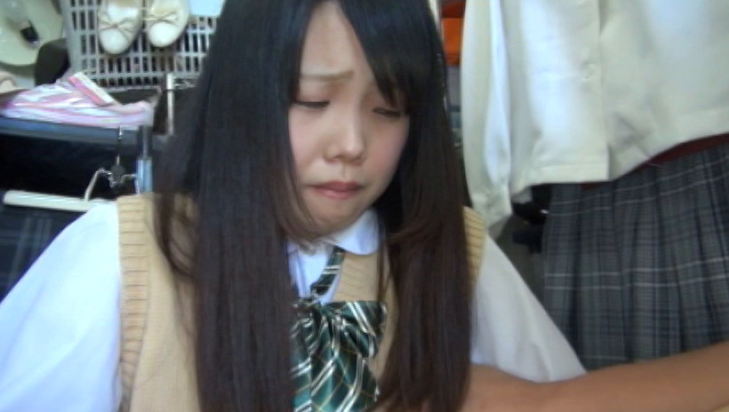 未成年（五三八）西新宿中古制服 買取販売店実録 04 お金に困ってパンツを売りに来た少女4名 イメージ13