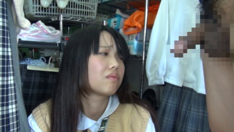 未成年（五三八）西新宿中古制服 買取販売店実録 04 お金に困ってパンツを売りに来た少女4名 イメージ20