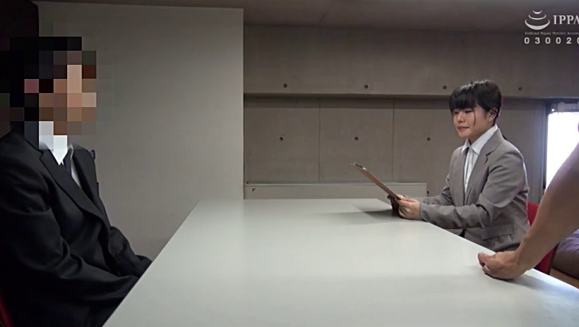 新人女性社員が面接官004 画像1
