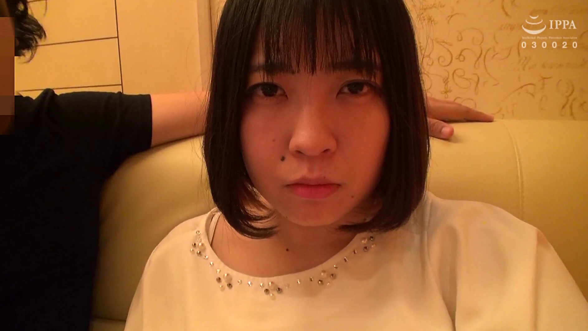人妻自撮りNTR 寝取られ報告ビデオ 03 人妻・聡美（仮名） 三十一歳、結婚四年目 子供なし、介護士 画像1