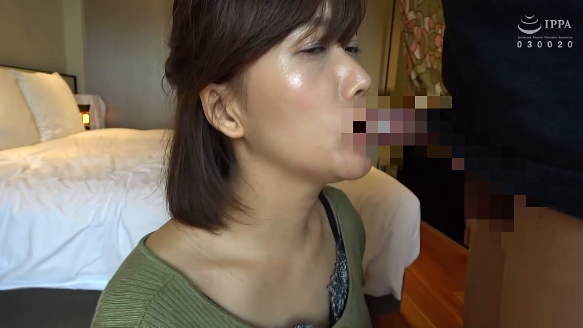 人妻自撮りNTR 寝取られ報告ビデオ 09 人妻・瞳(仮名)三十八歳、結婚十五年目 子供一人、パート(雑貨販売) 画像8