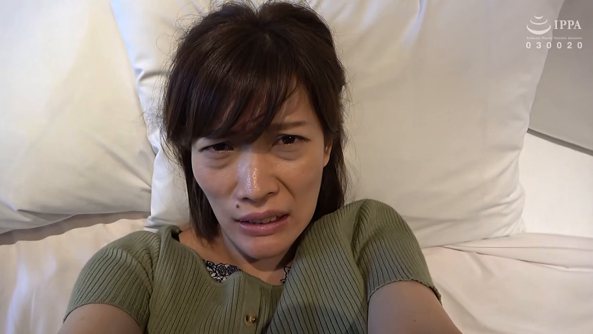 人妻自撮りNTR 寝取られ報告ビデオ 09 人妻・瞳(仮名)三十八歳、結婚十五年目 子供一人、パート(雑貨販売) 画像9