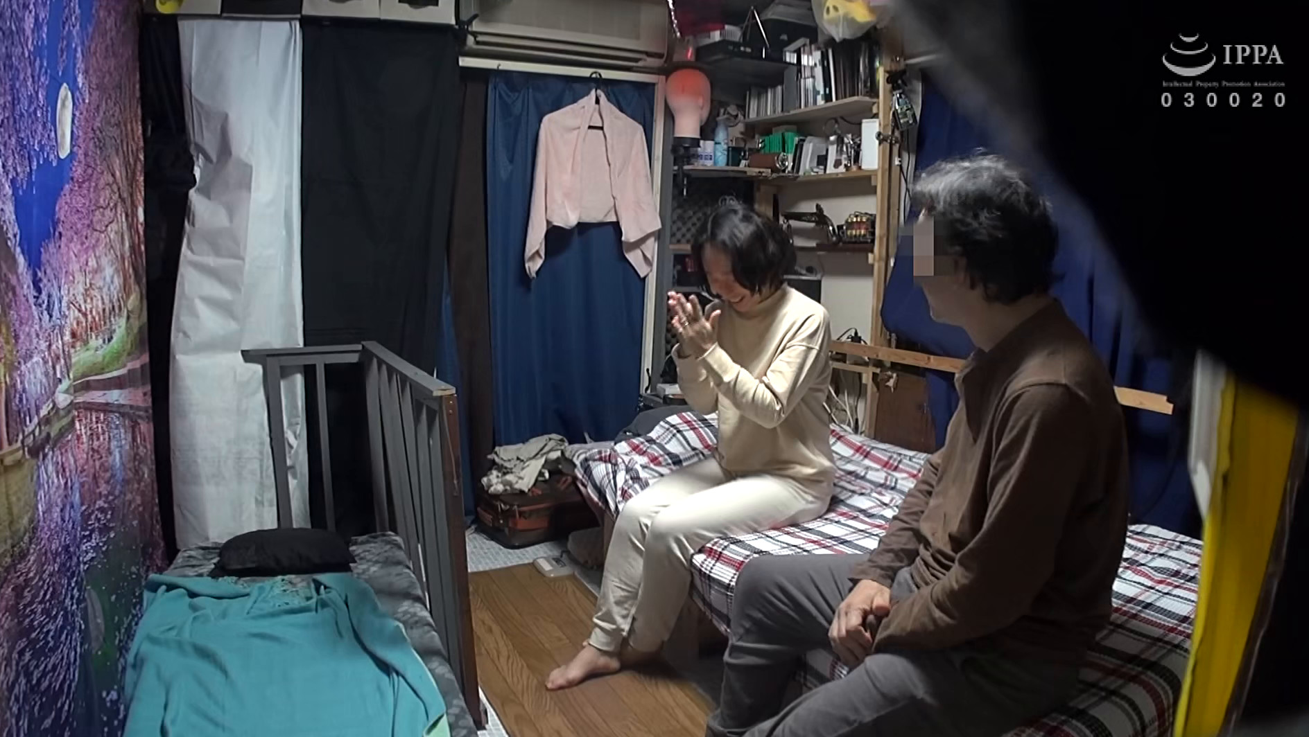 自分の部屋に泊まることになった妻の女友達 「人妻織江さん(仮名)四十五歳」に当然のように手を出してしまうワタシ 20 画像3