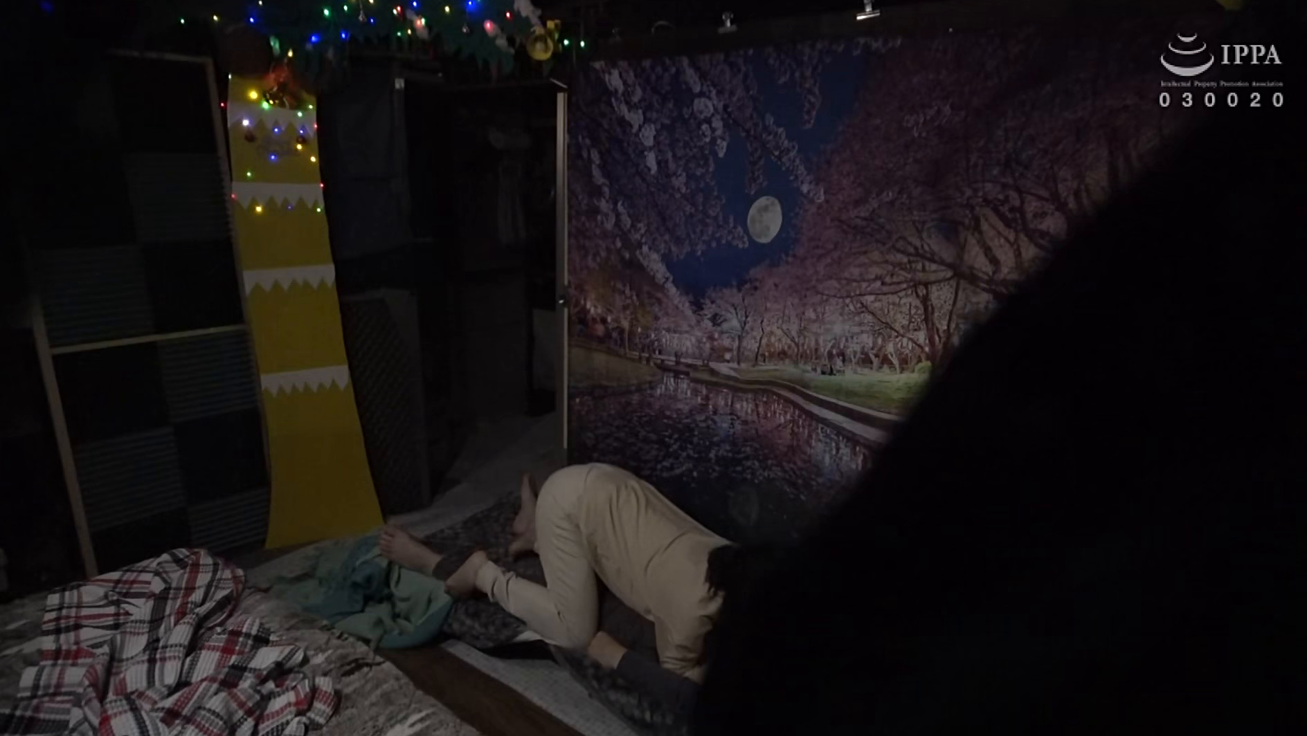 自分の部屋に泊まることになった妻の女友達 「人妻織江さん(仮名)四十五歳」に当然のように手を出してしまうワタシ 20 画像15