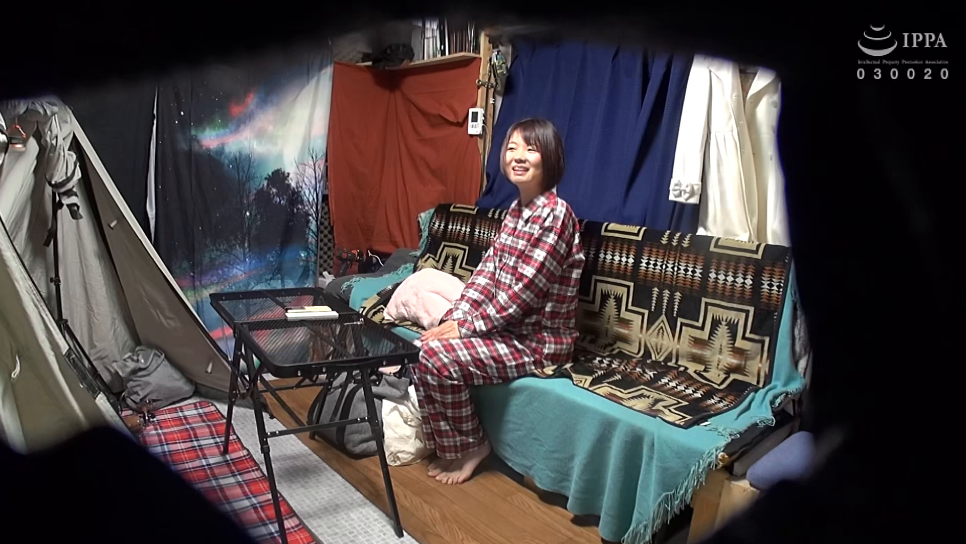 自分の部屋に泊まることになった妻の女友達 「人妻珠美さん(仮名)三十八歳」に当然のように手を出してしまうワタシ 21 画像2