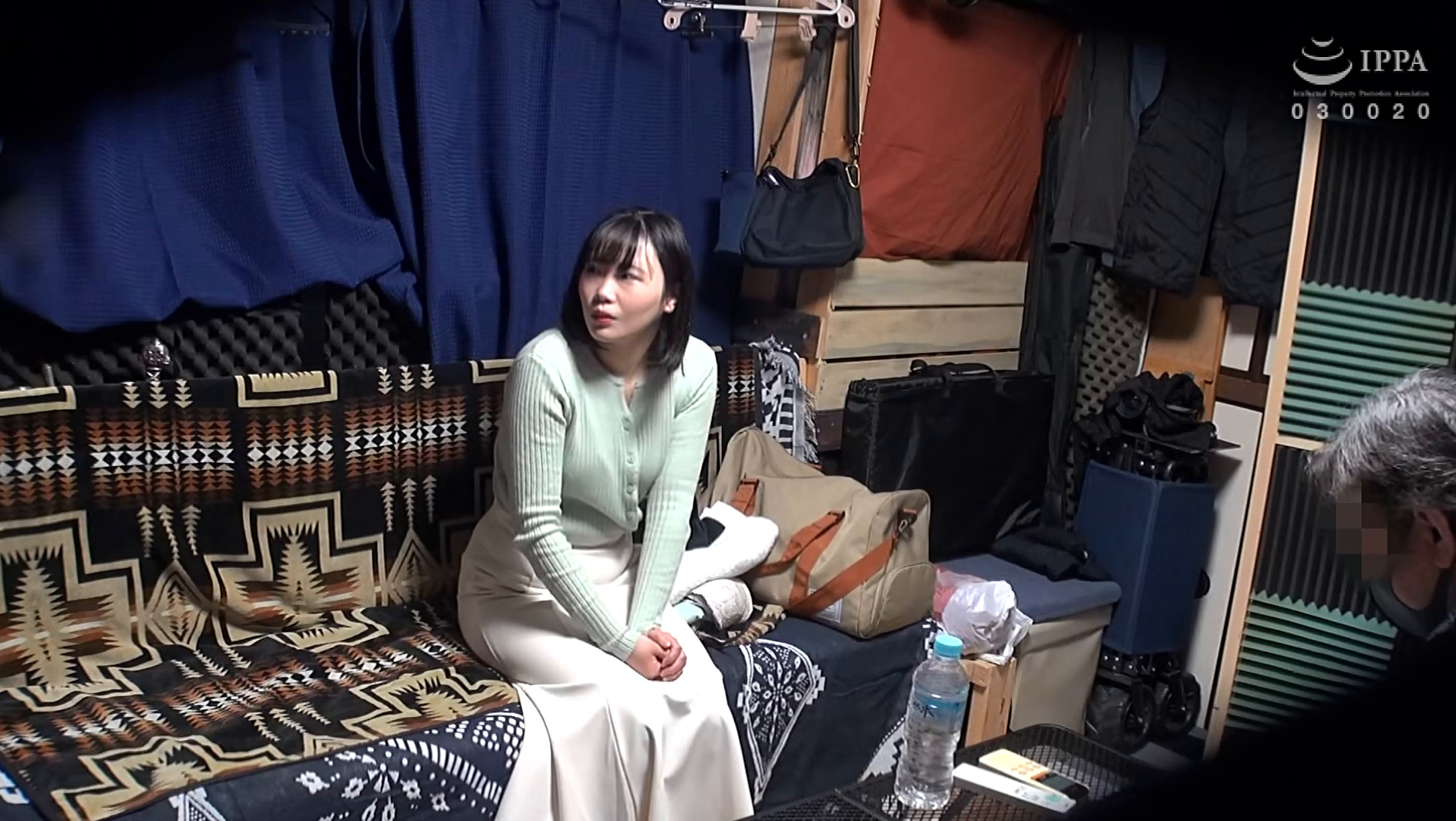 自分の部屋に泊まることになった妻の女友達 「人妻香苗さん（仮名）二十八歳」に当然のように手を出してしまうワタシ 22